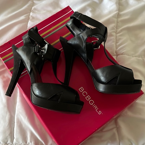 BCBG Platform Heal - Picture 1 of 6